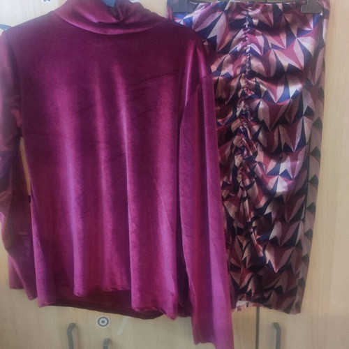 Velveteen set turtleneck and gathered skirt like new