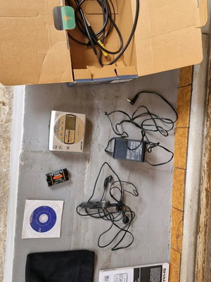 Mini Disk used in box, does not read discs