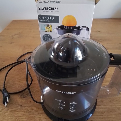 Electric juicer