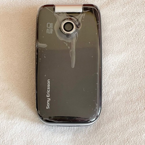 Sony Ericsson Z750i phone new in original box