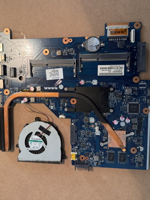 Motherboard HP 15-r116nv with heatsink and fan used, spare parts