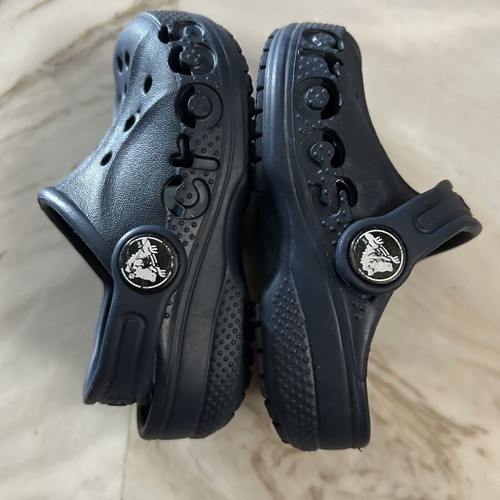 Crocs kids shoes like new, size 6, blue
