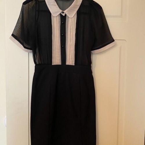 Mini dress Boohoo black and white with collar XS like new