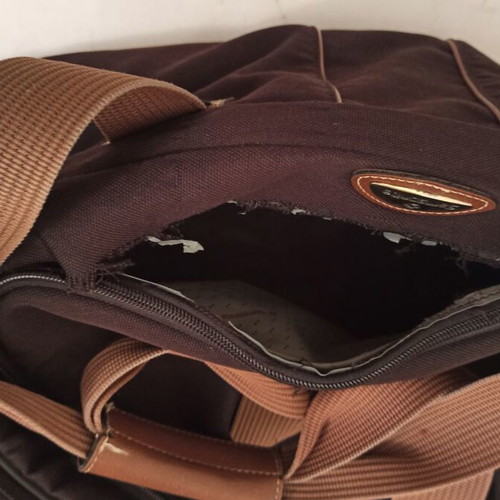Samsonite large travel bag used, needs repair, brown
