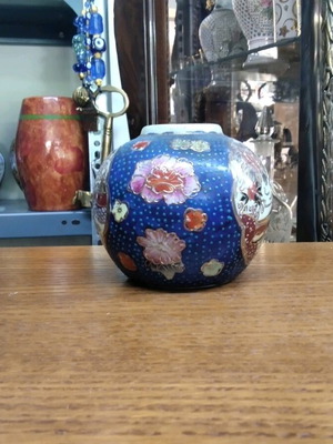 Satsuna Chinese vase used 10x12x12