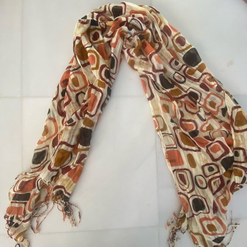 Scarf in earth tones like new