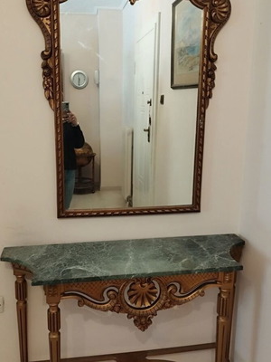 Vintage entry console like new