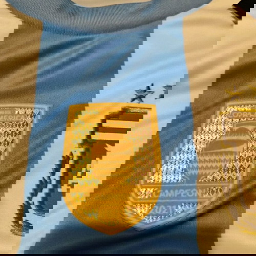Argentina εμφανηση messi copa america γνήσια!με ολα τα σήματα ραμμενα patch.για λιγω τιμη