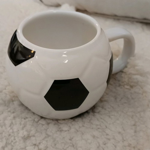 Soccer cup ceramic 16oz like new