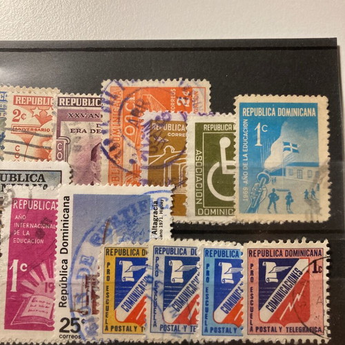 Dominican Republic stamps used, 21 different canceled
