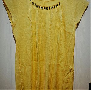 Κίτρινη μπλούζα με διάκοσμο στο γιακά Μ