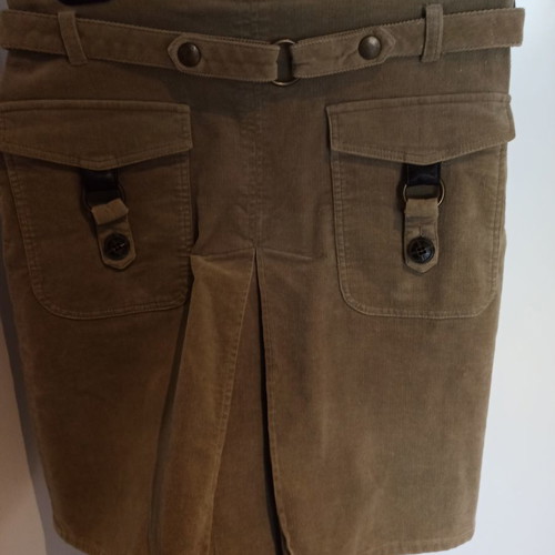 Corduroy skirt with belt and pleats in excellent condition size S