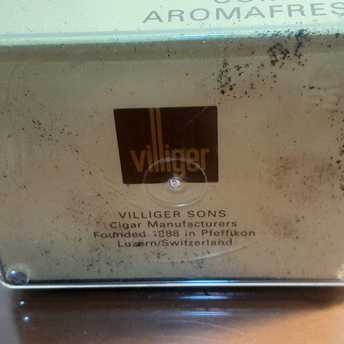 Plastic cigarette box used, collectible from Tsigarilos