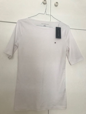 TOMMY HILFIGER S/P, καινούρια, μπλούζα λευκή.