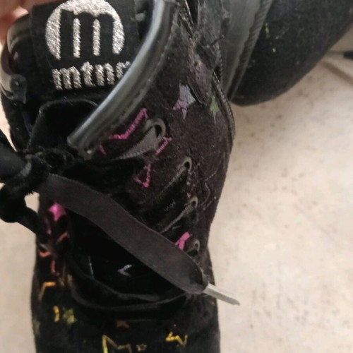 MTNG kids boots size 28 used, black