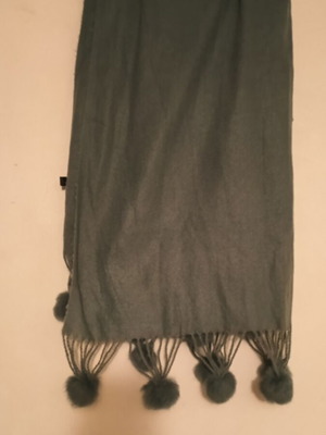 Scarf with pom poms new green