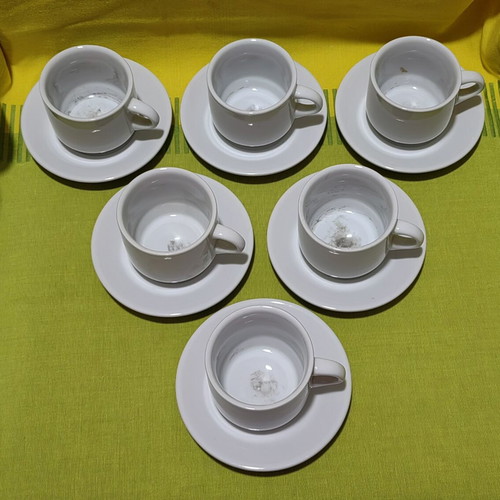 Tea cups used, set of 6 with saucers
