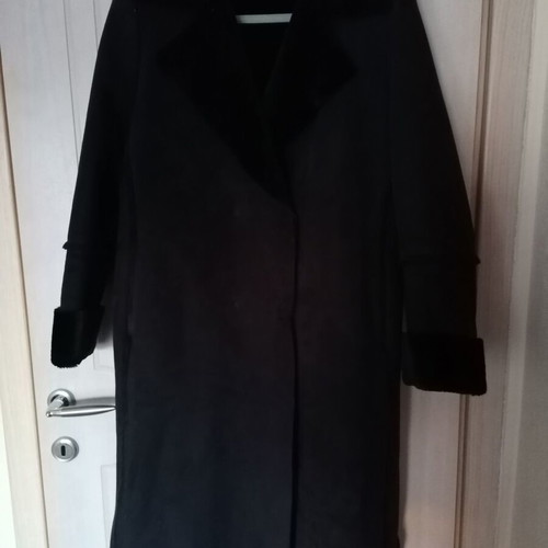 Lecomte coat like new, black with eco fur lining