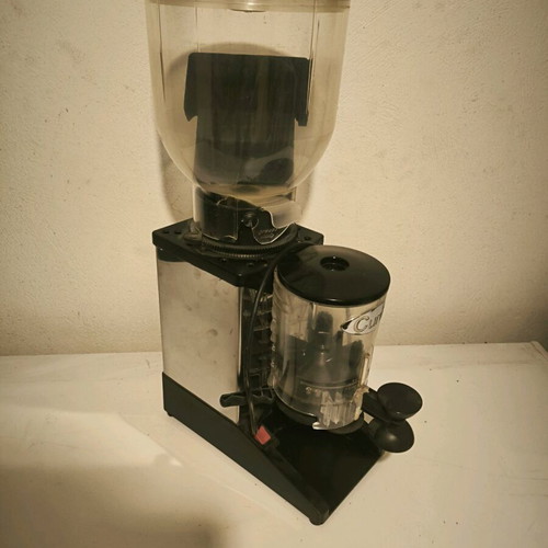 Espresso coffee grinder used with new blades
