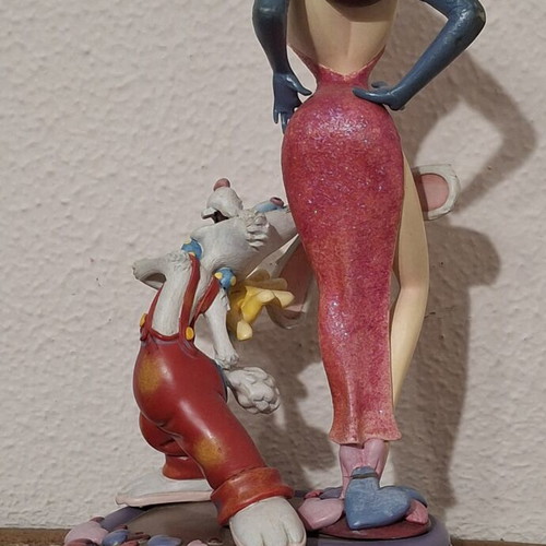 The Art of Disney Jessica & Roger Rabbit figure and jewelry box like new