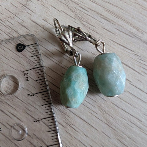 Earrings like new with natural stones