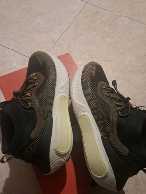 Παπούτσια Under Armour 44 ελαφρώς χρησιμοποιημένα, μαύρα αθλητικά