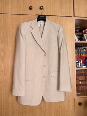 Handmade men's beige suit size 52 like new