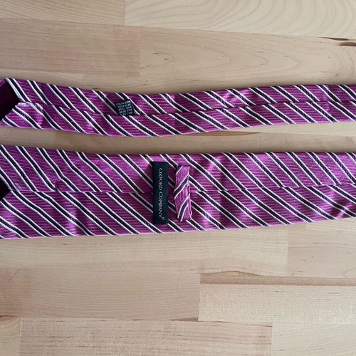 Oxford Company purple silk tie like new