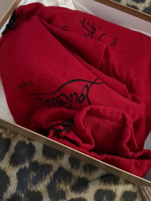 Christian Louboutin Highness обувки употребявани, черни номер 38.5