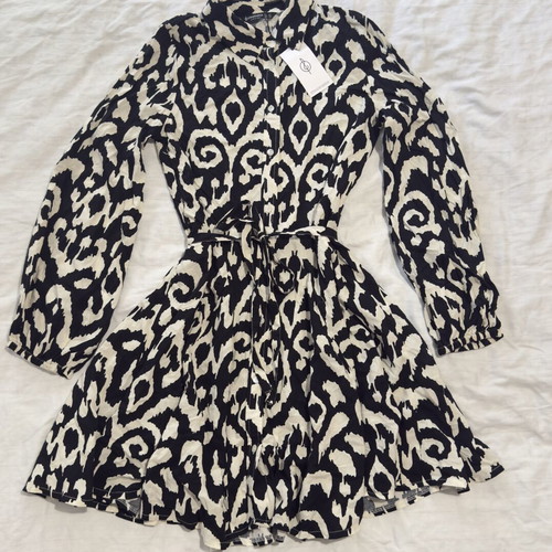 Stradivarius long-sleeve airy dress with buttons and belt, black and white, XS