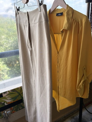 Gabbiani Beige High-Waisted Trousers and Wallis Mustard Shirt Set like new