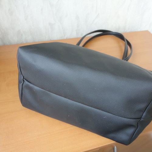 Lacoste shoulder bag like new, black