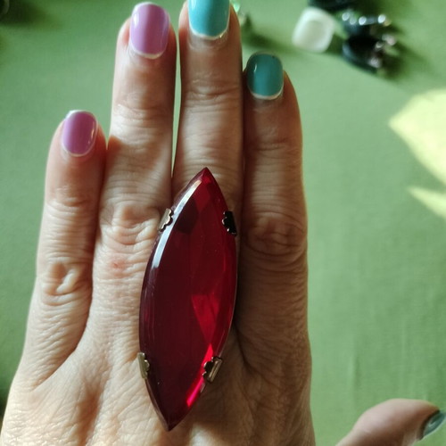 Ring large, like new, red, adjustable