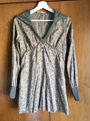 BSB short dress with hood, light grey, cotton fabric