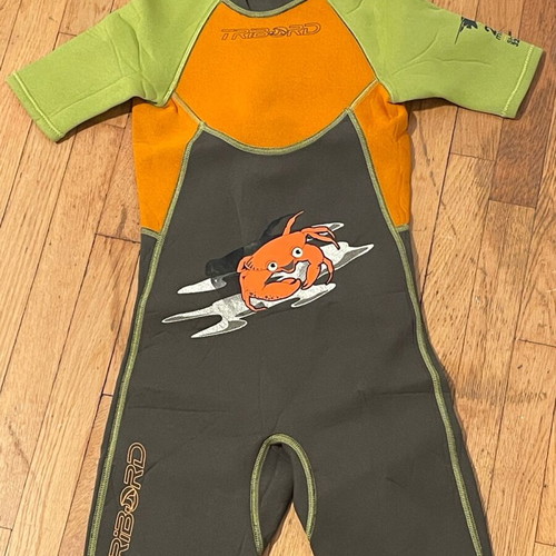 Tribord children's diving suit like new, for 8 years old