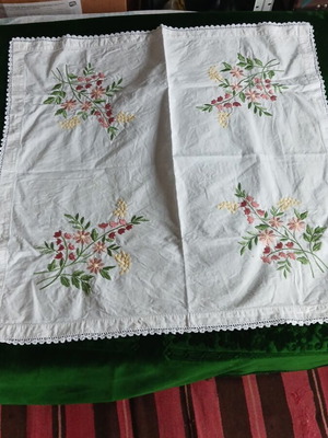 Tablecloth embroidered used