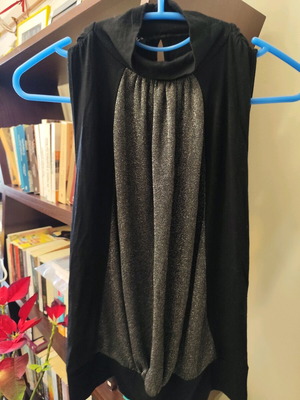 Batik Sleeveless Evening Blouse Moschino like new Black Silver