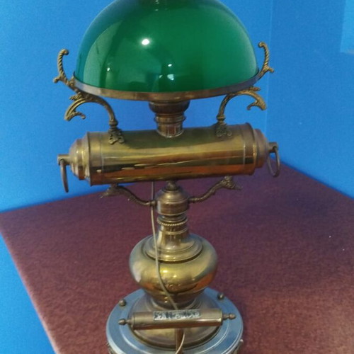 Brass table lamp with San Francisco inscription like new
