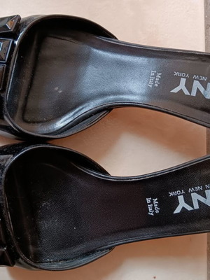Mules DKNY black patent leather used, size 36 with box