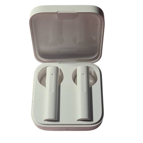 Xiaomi wireless earbuds used with charging case