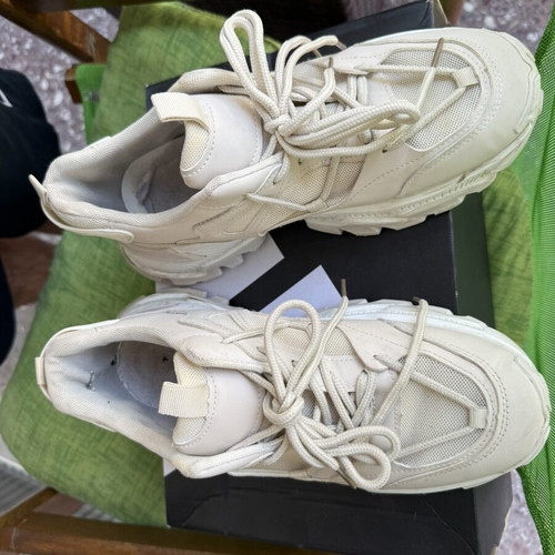 Luigi women's walking shoes size 41 used, white beige
