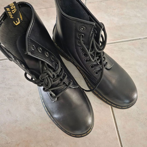 Women's boots new, size 38, black