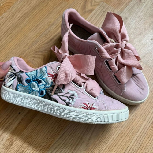 Puma embroidered sneakers used, pink, size 36