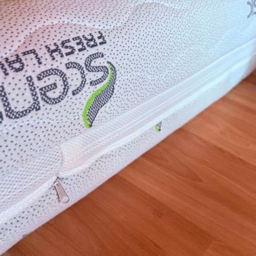 Double Anatomical Mattress with Memory Foam like new