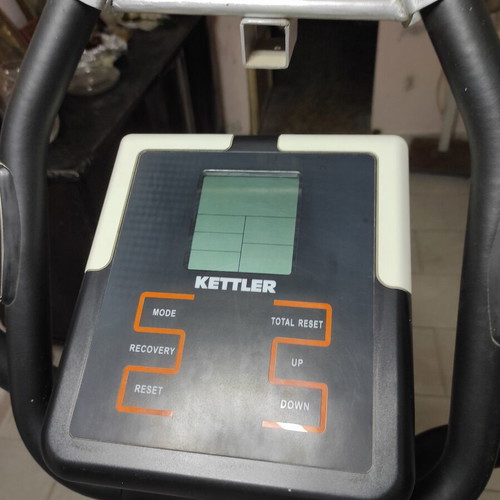 Kettler Verso 109 elliptical machine like new, Basic Series