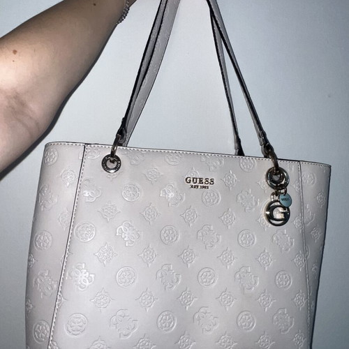 Guess shoulder bag like new