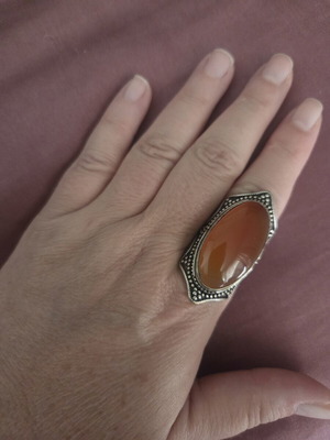 Vintage faux ring with carnelian-style stone like new