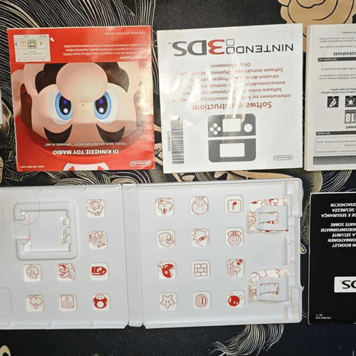Super Mario 3D Land for Nintendo 3DS like new, complete set