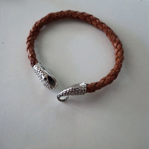 Leather bracelet with snake clasp new, brown