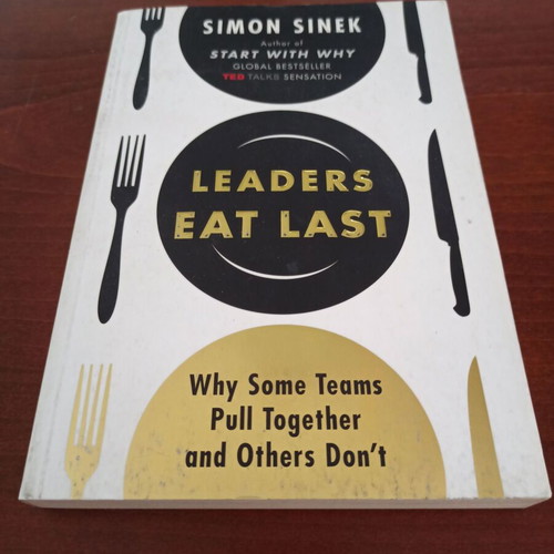 Leaders Eat Last by Simon Sinek like new, English edition